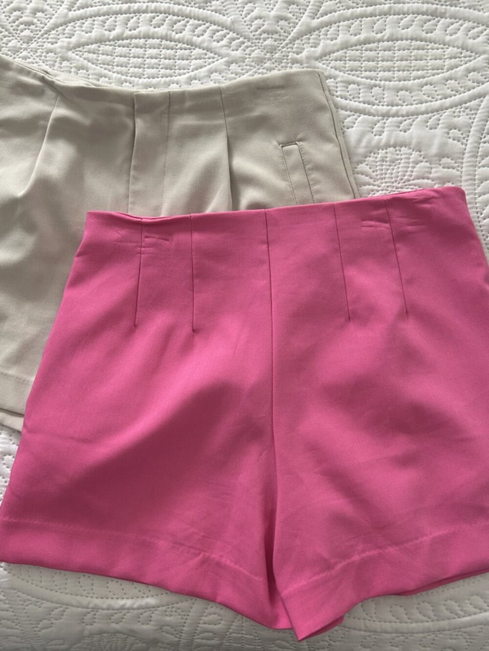 A New Day Tailored Stretch Shorts • Size 6 • 5" Inseam - Picture 3 of 3